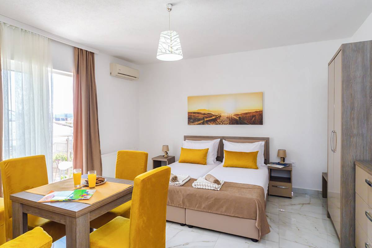 Apartmani Hotel Adria